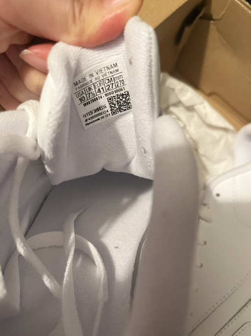 Reebok White Leather Sneakers (with Gum Sole) - Photo 3 view in Hudson County, NJ