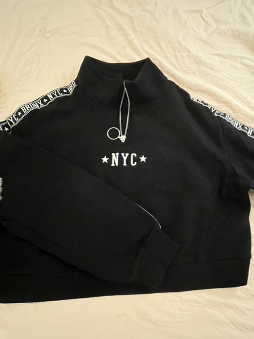 Hollister Black Crop Sweatshirt