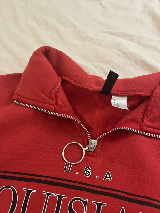 Hollister Red Crop Sweatshirt - Photo 3 view in Hudson County, NJ