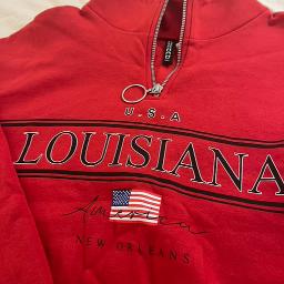 Hollister Red Crop Sweatshirt - Photo 2 view in Hudson County, NJ