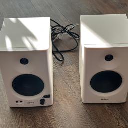 Edifier MR4 Speakers - Photo 3 view in Hudson County, NJ