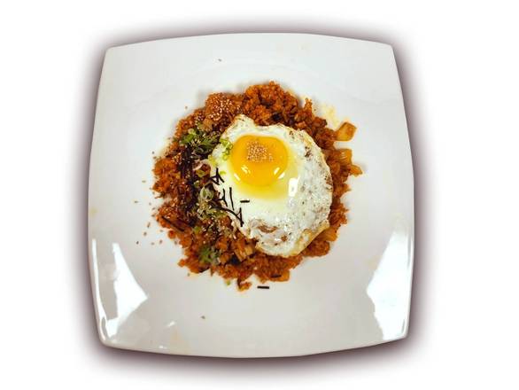 Kimchi Fried Rice (김치볶음밥)
