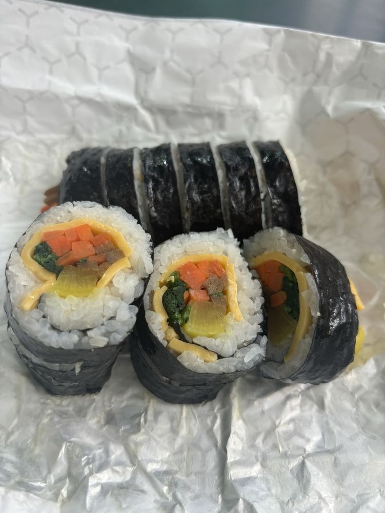 Cheese Kimbap (치즈김밥)