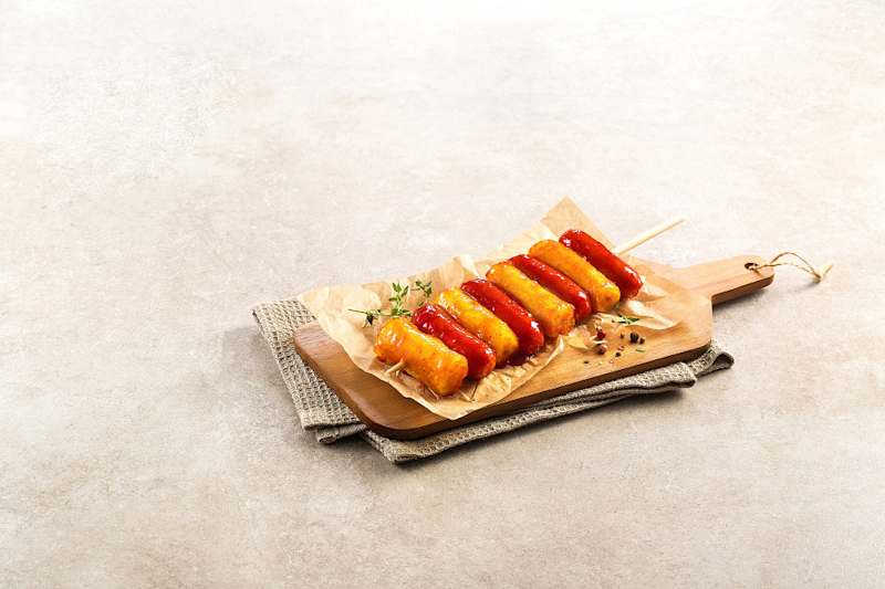 Rice Cake and Sausage Skewers (소떡소떡)