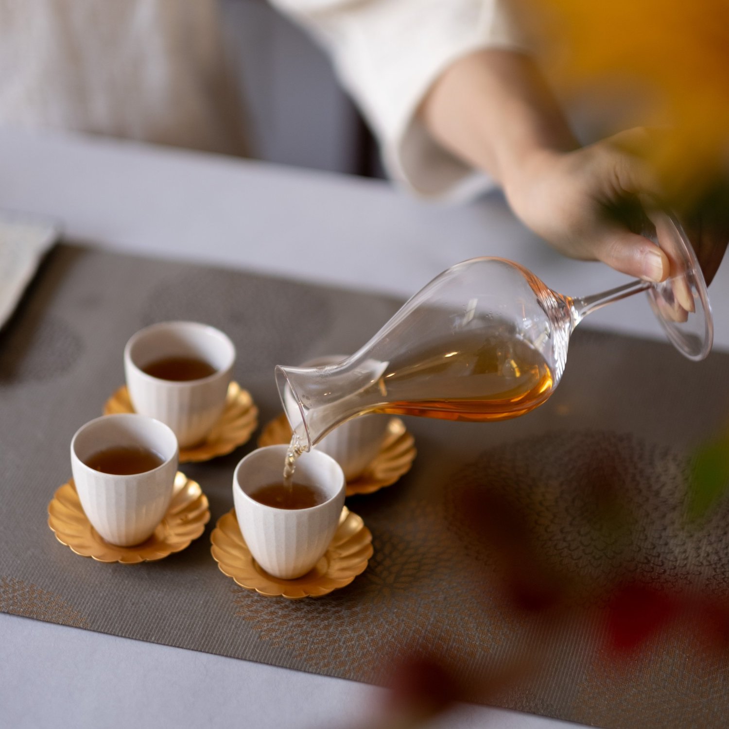 Teasthetic gongfu tea set and hand-selected loose-leaf steeping